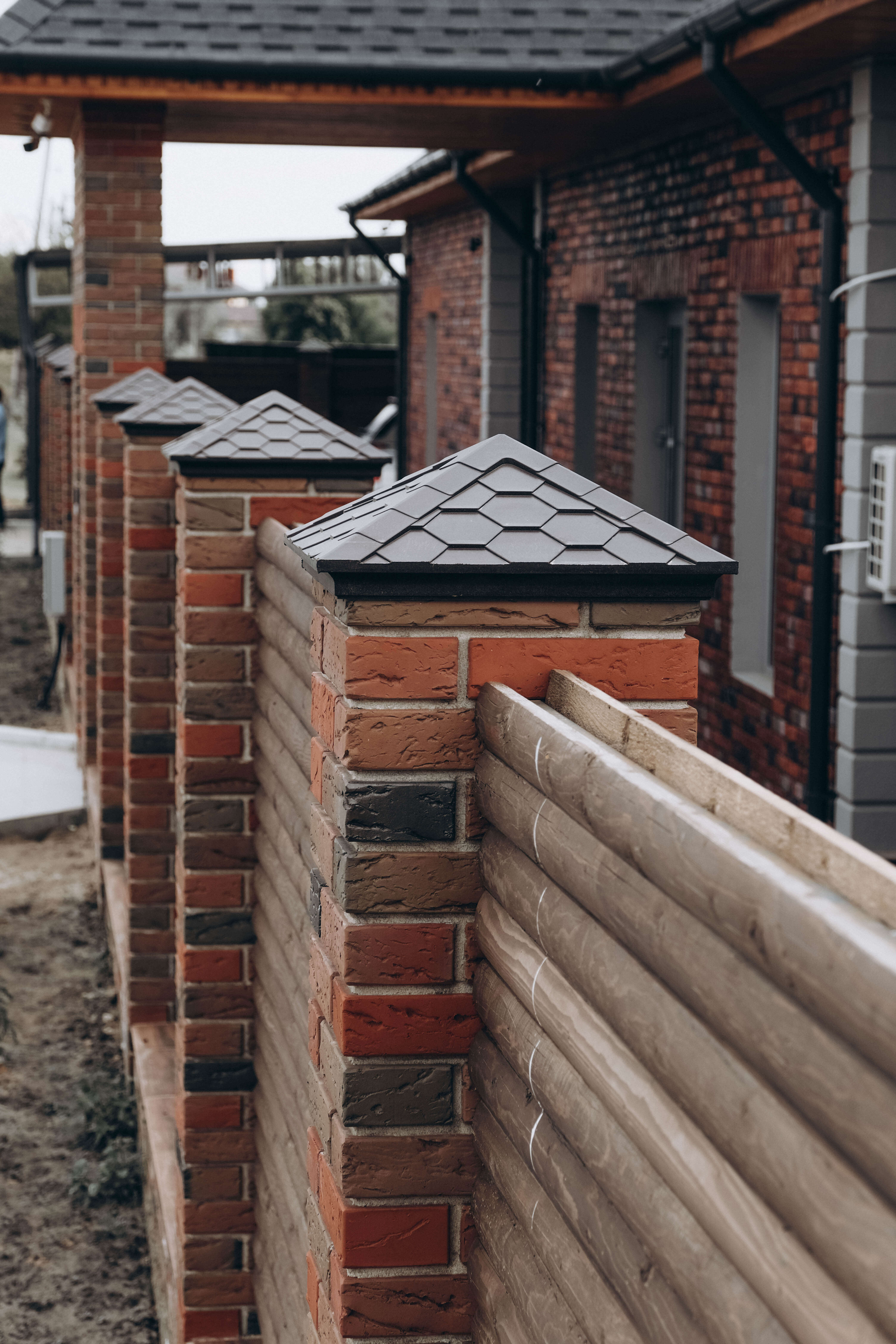 Колпак Zking Эверест Коричневый на столб 1.5х1.5 кирпича (390х390мм) в Чите фото