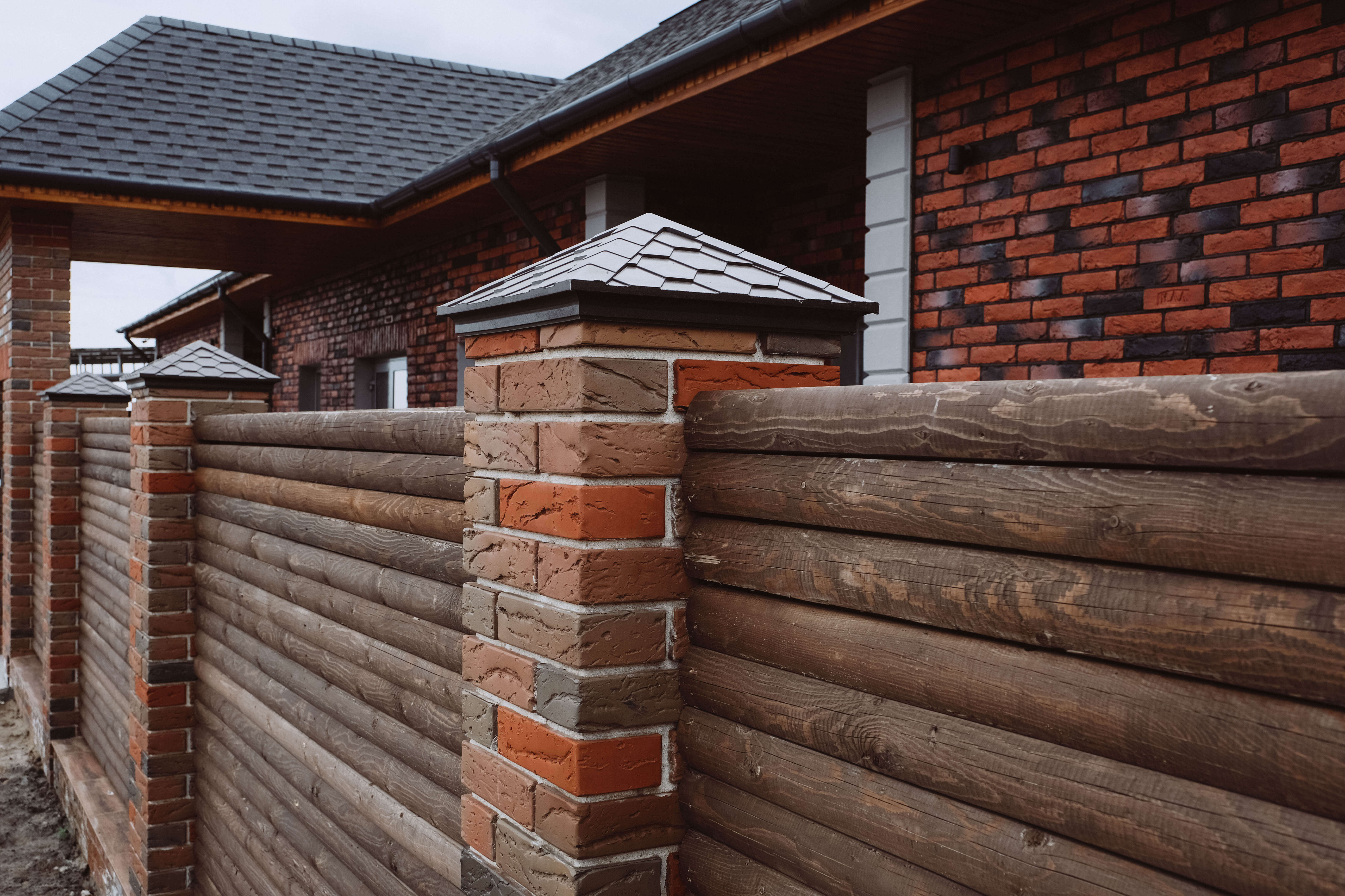 Колпак Zking Эверест Коричневый на столб 1.5х1.5 кирпича (390х390мм) в Чите фото